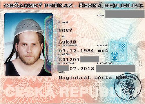 Det midlertidige ID-kortet. Bildet kommer fra Ceska Pozice.